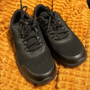 Non slip work shoe, treadsafe size 9 women’s